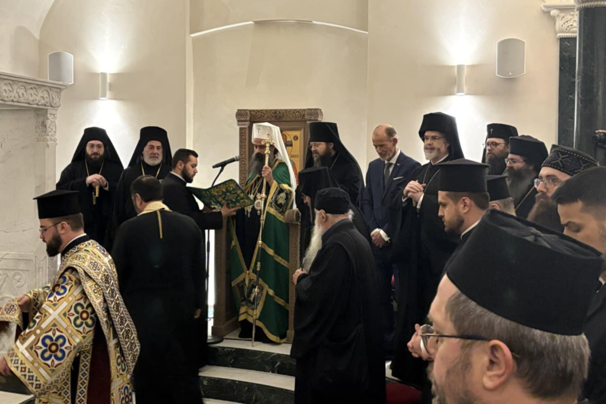 Българският патриарх Даниил отслужи възкресна вечерня в новия български храм в Лондон