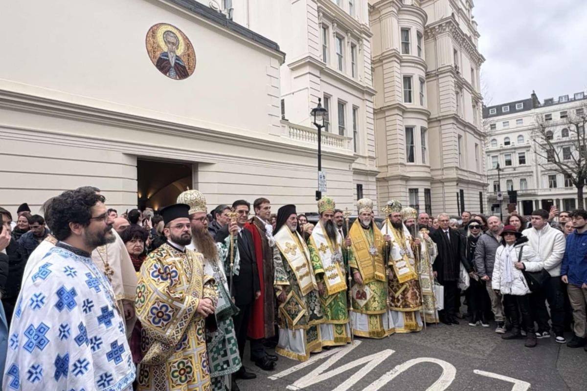 След 35 години: Българите в Обединеното кралство вече имат своя православен храм