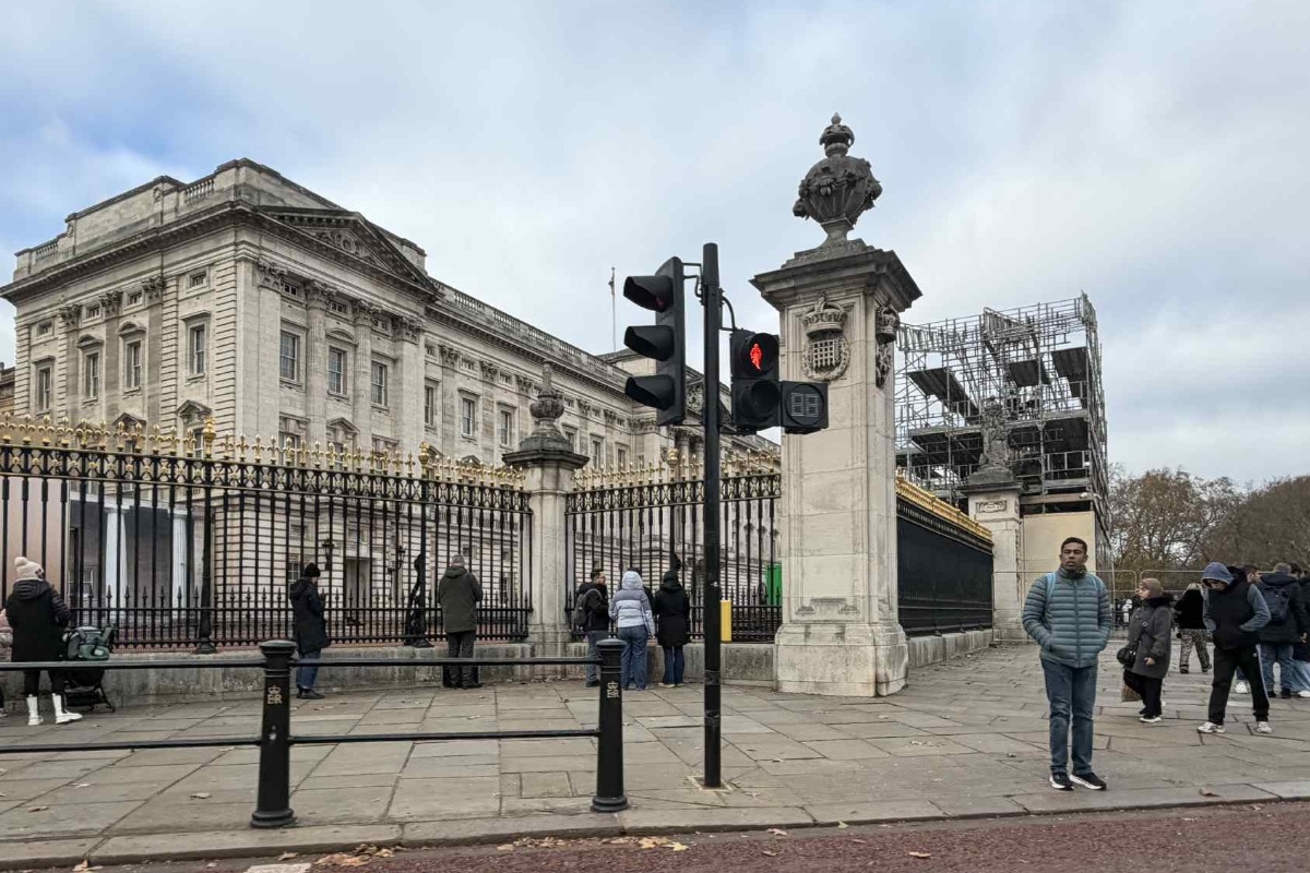  Британската икономика ще расте по-бавно през идните четири години, а данъците ще се повишат