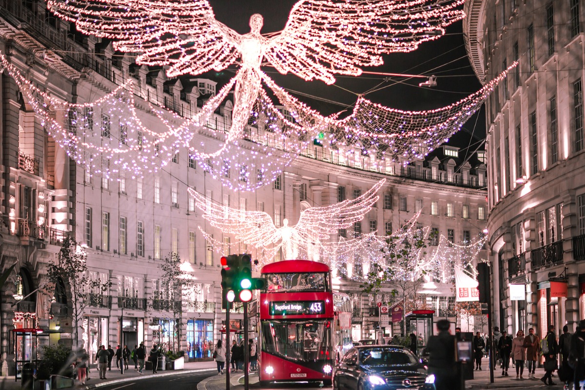 Лондон увеличава таксата за влизане в центъра от 2026 г. и въвежда нови правила за електромобили