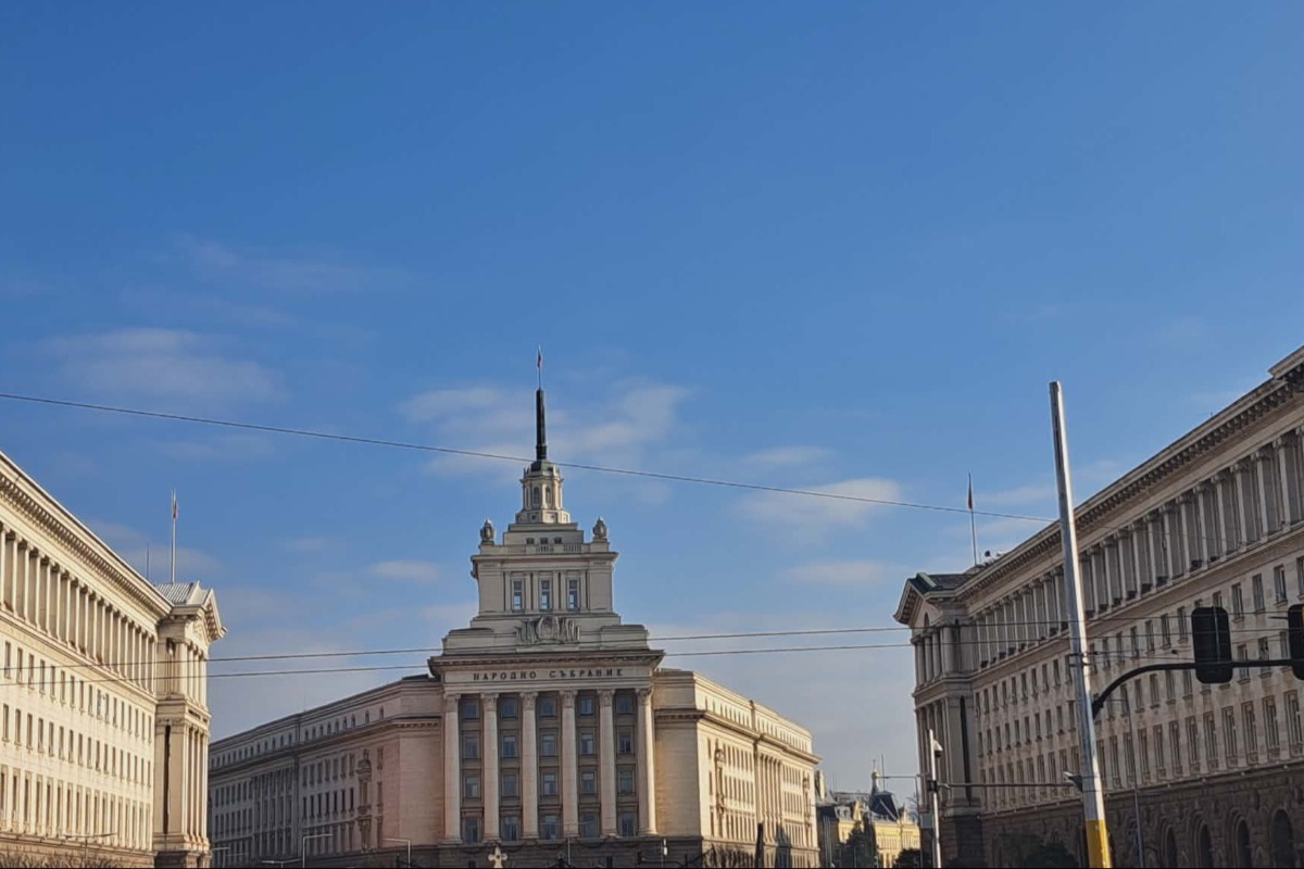 Правната комисия реши да има до 20 секции извън дипломатическите представителства в страни извън ЕС