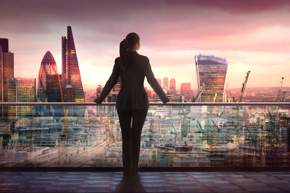 Великобритания и България задълбочават партньорството си в сектора на полупроводниците