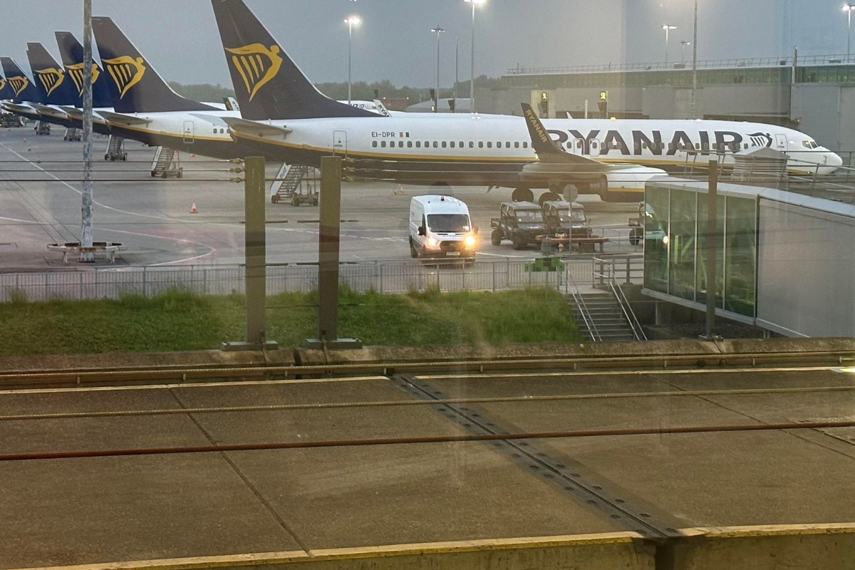 Тридесет минути за „довиждане“ срещу 28 паунда на летище „Станстед“