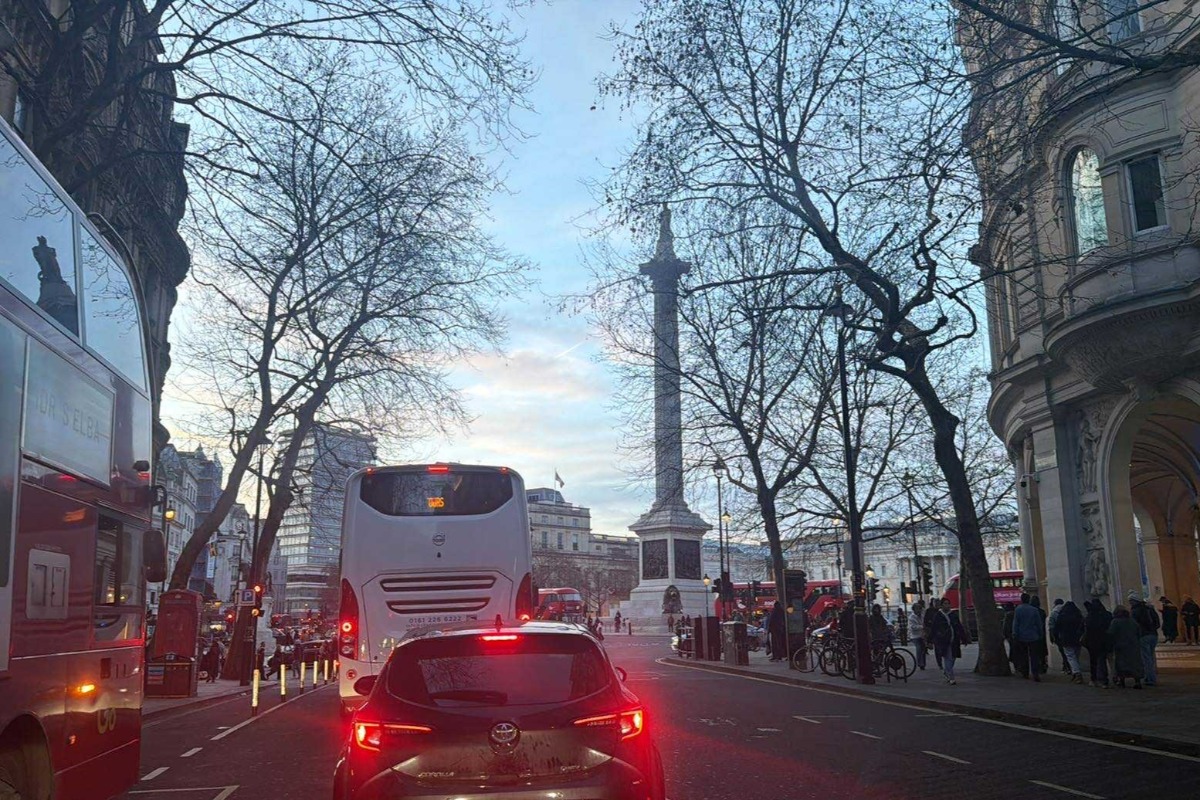 Правителствена платформа във Великобритания информация за най-евтиното гориво в реално време