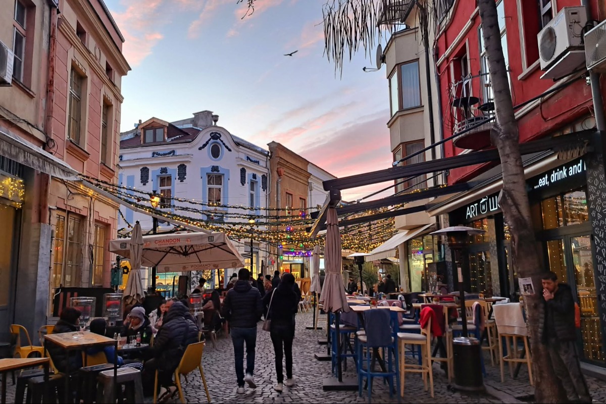 Военният конфликт в Близкия изток ще повиши инфлацията в България и ще забави икономическия растеж