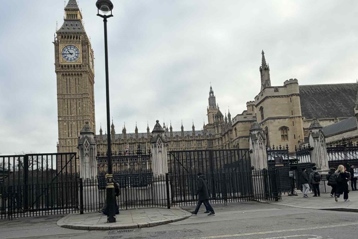 Продажбите на дребно във Великобритания отчитат ръст за първото тримесечие на 2026 г.